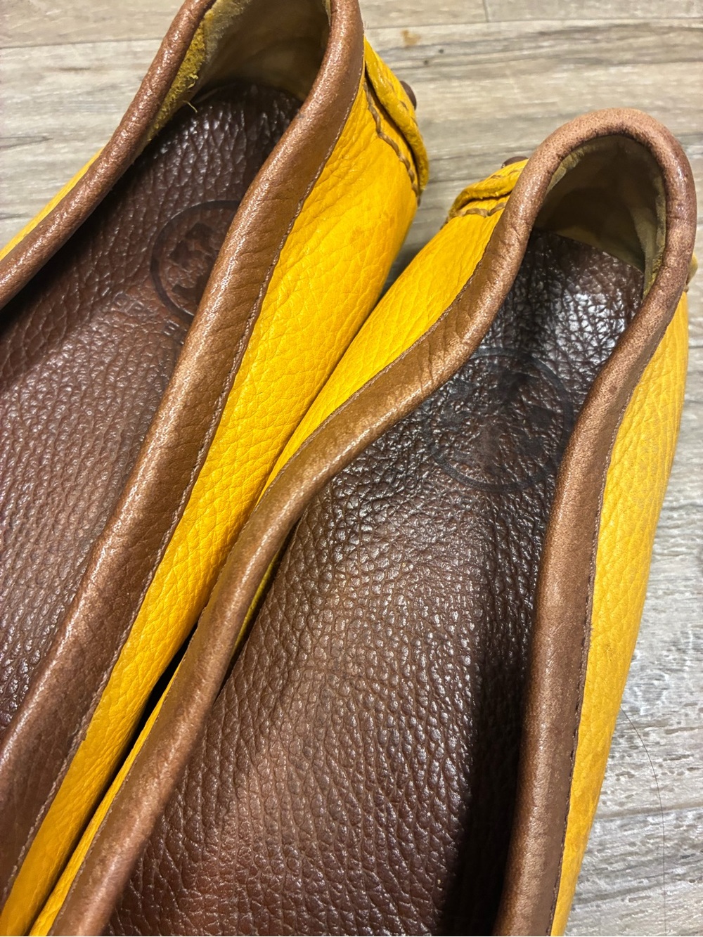Tory Burch Daria Soft Leather Loafers Mocassin Gold Logo Accent - Picture 5 of 13